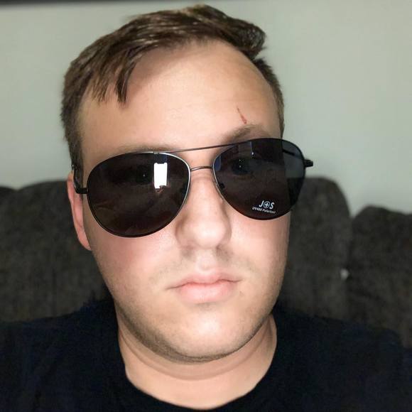 Meet your Posher, Robert - Picture 1 of 1